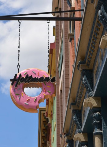 Holtman's Donuts
