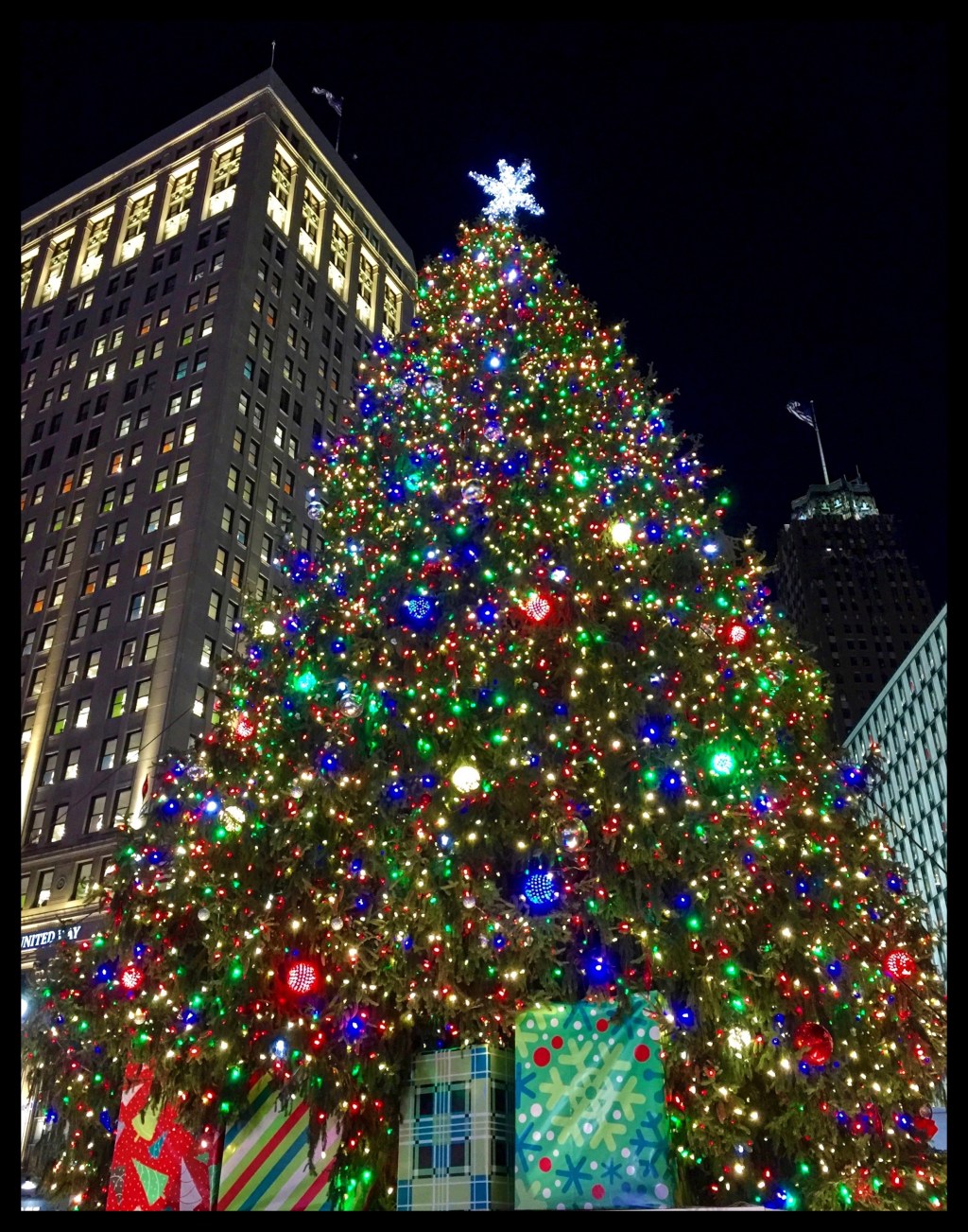 Let The Christmas Spirit&nbsp;Ring