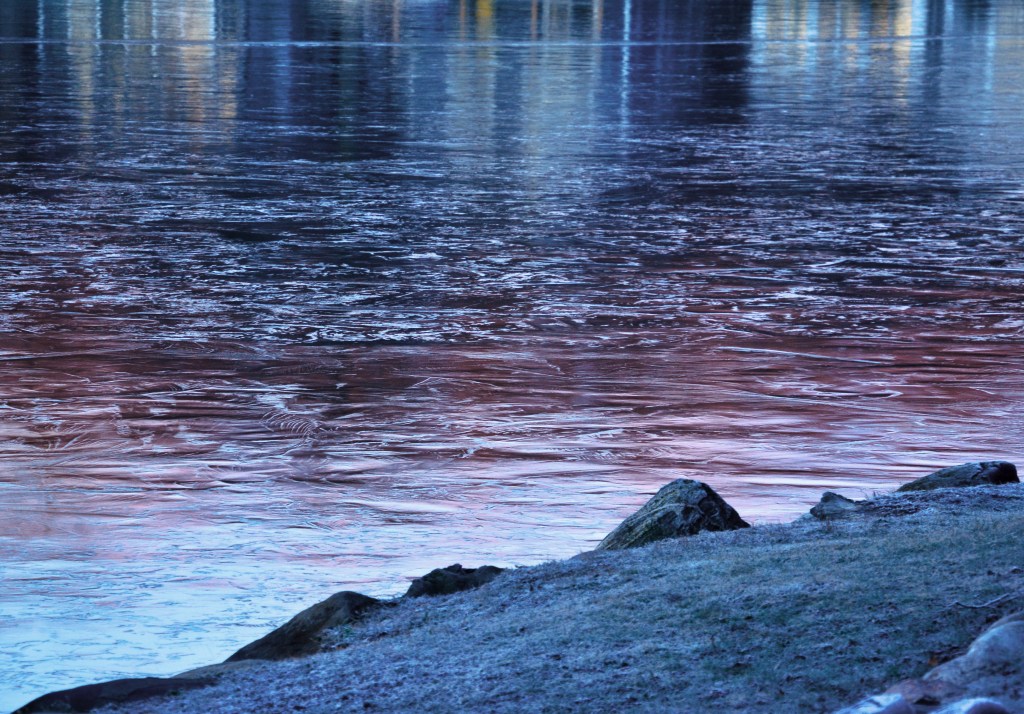 Thursday Tunes – I Felt The Chill Before The Winter&nbsp;Came